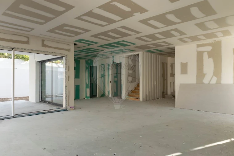 Moradia T3 para Venda em São Domingos de Rana Foto 8