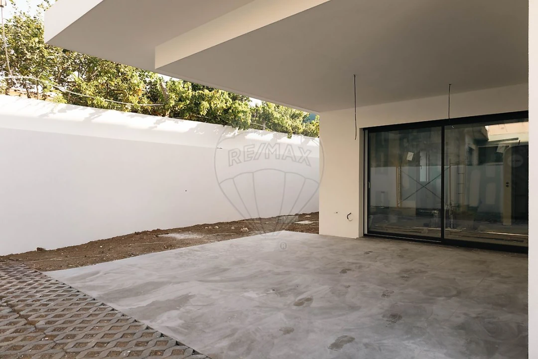 Moradia T3 para Venda em São Domingos de Rana Foto 4