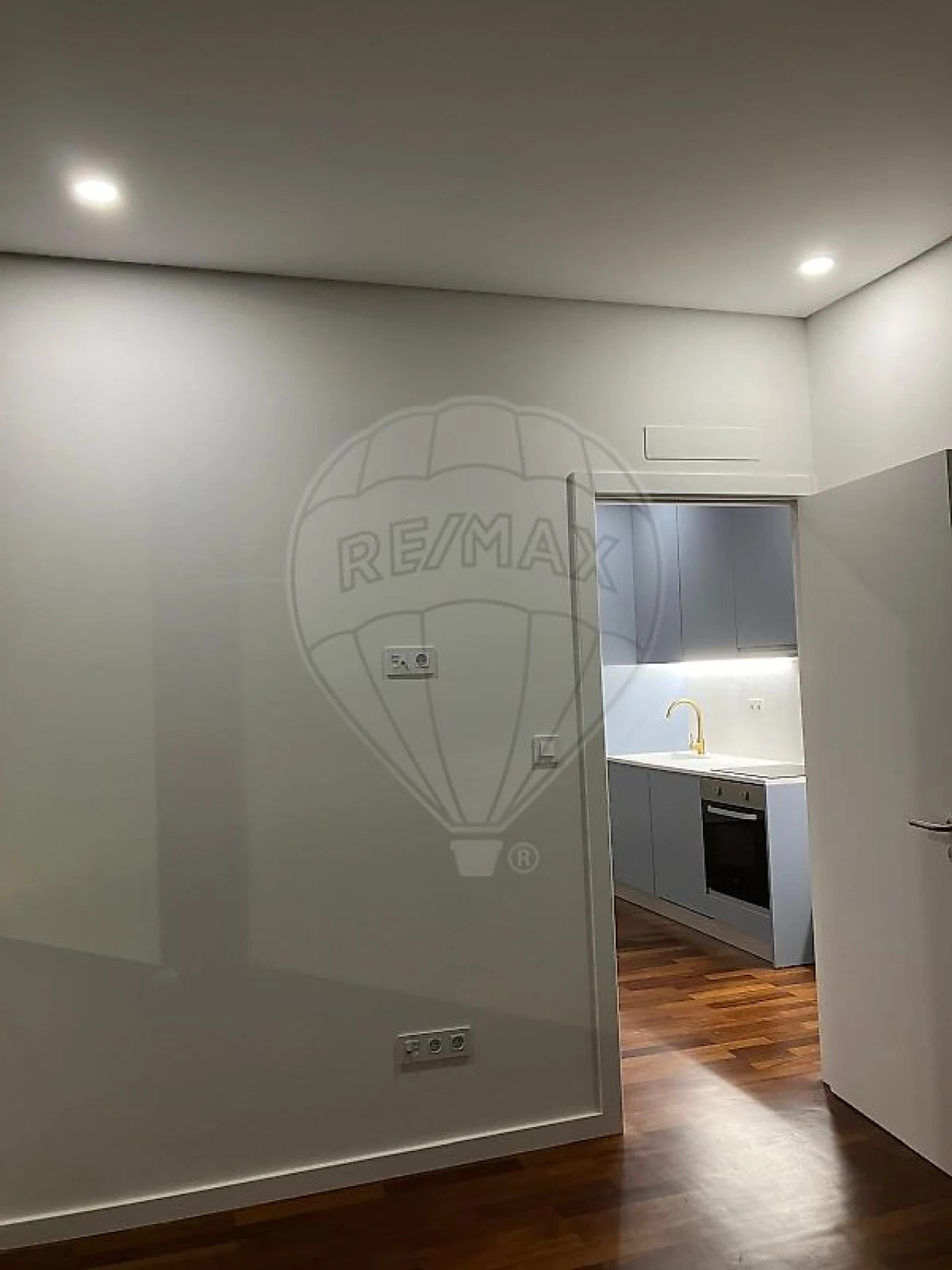 Apartamento T2 para Arrendamento em Rio Tinto Foto 3