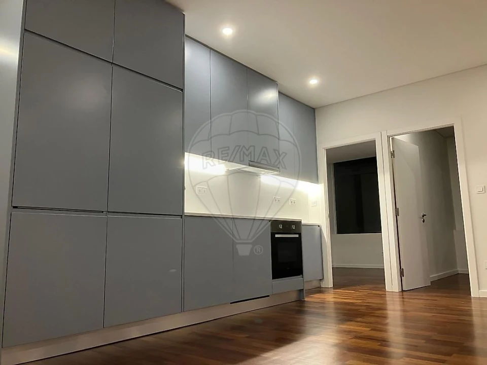 Apartamento T2 para Arrendamento em Rio Tinto Foto 11