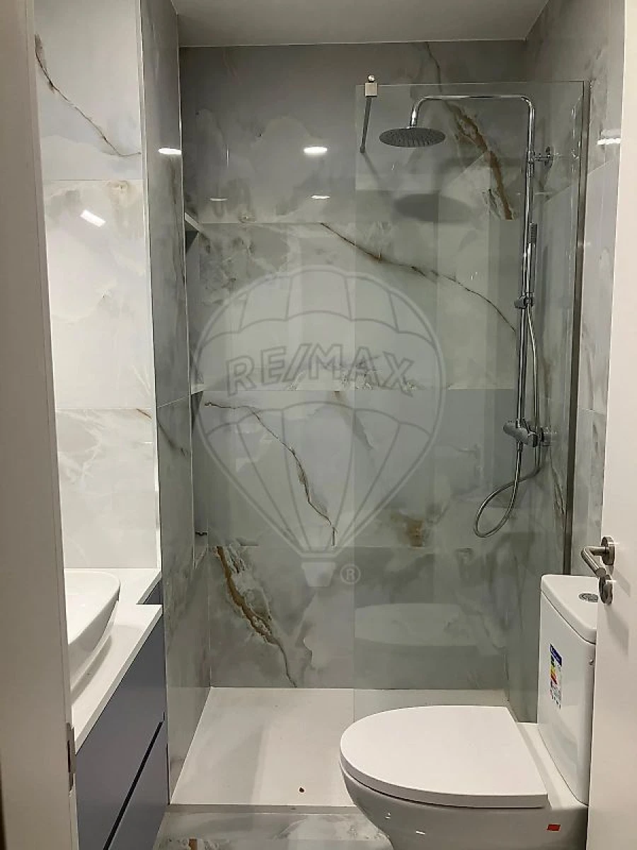 Apartamento T2 para Arrendamento em Rio Tinto Foto 18