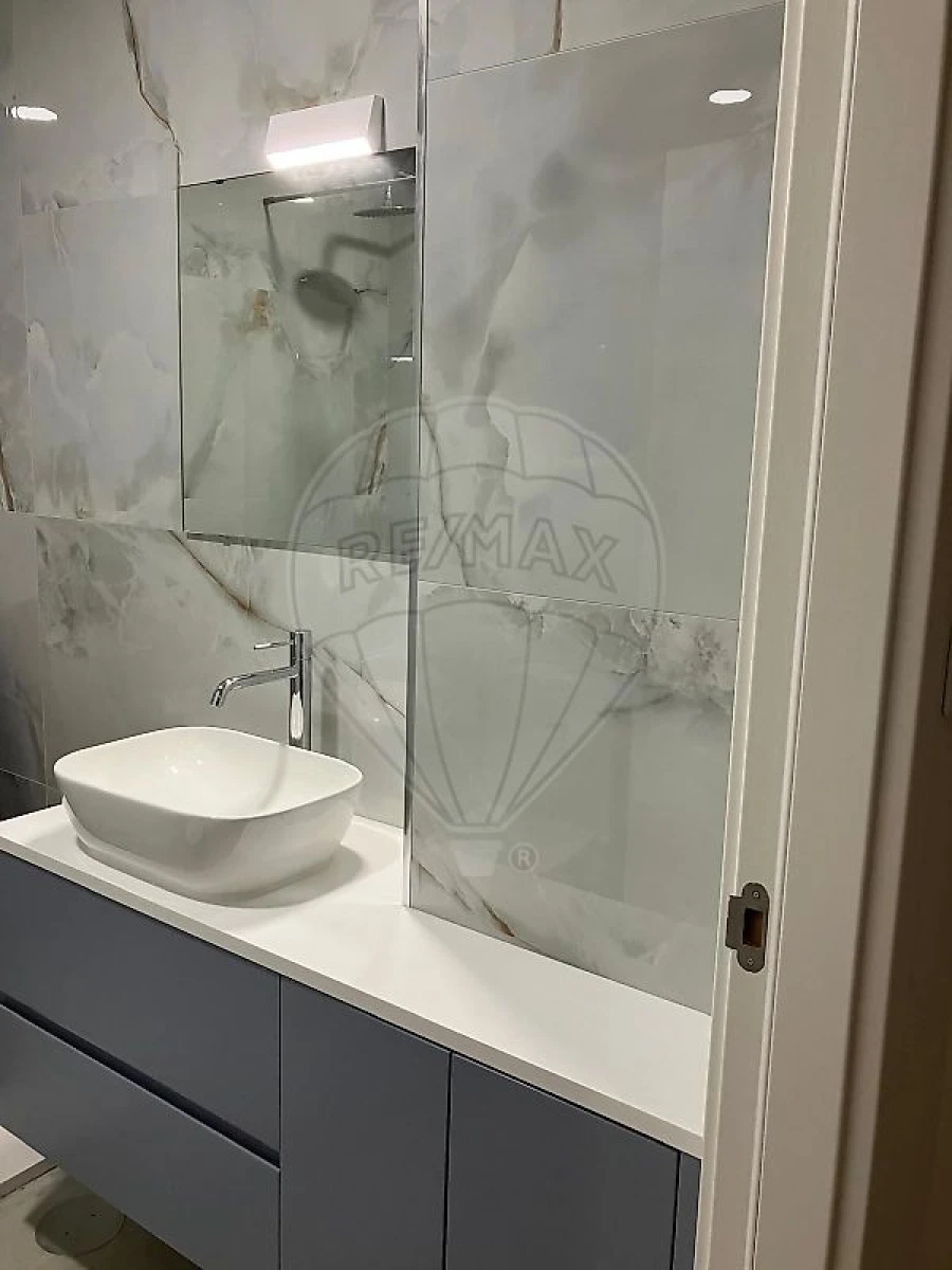 Apartamento T2 para Arrendamento em Rio Tinto Foto 20