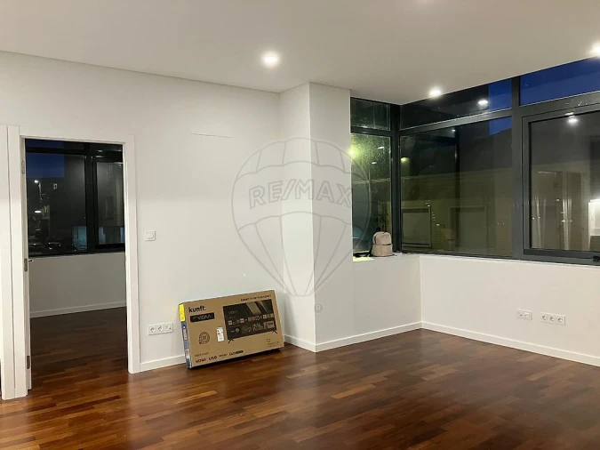 Apartamento T2 para Arrendamento em Rio Tinto Foto 5