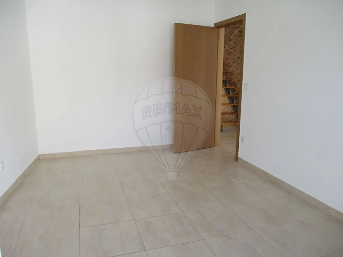 Moradia T1 para Venda em Azueira e Sobral da Abelheira Foto 9