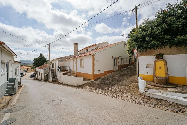 Moradia T1 para Venda em Azueira e Sobral da Abelheira Foto 26