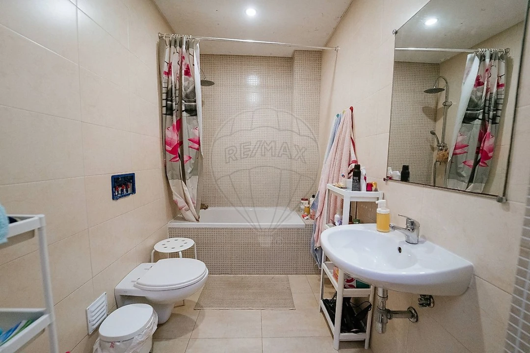 Moradia T1 para Venda em Azueira e Sobral da Abelheira Foto 15