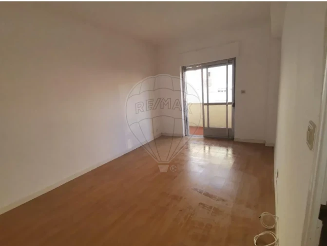 Apartamento T3 para Venda em Cacém e São Marcos Foto 8