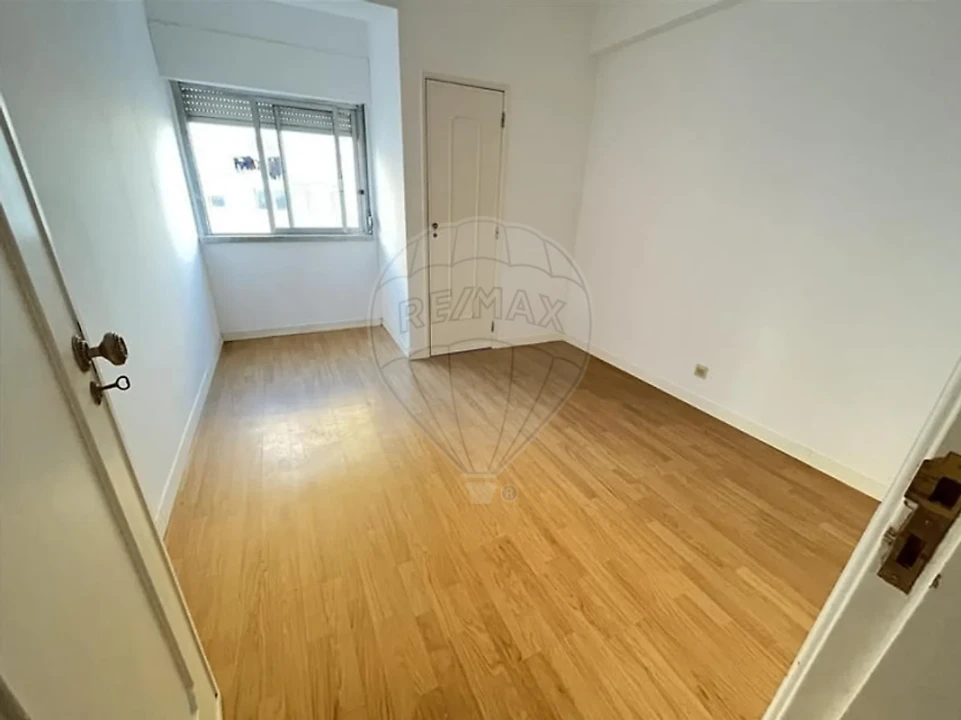 Apartamento T3 para Venda em Cacém e São Marcos Foto 6