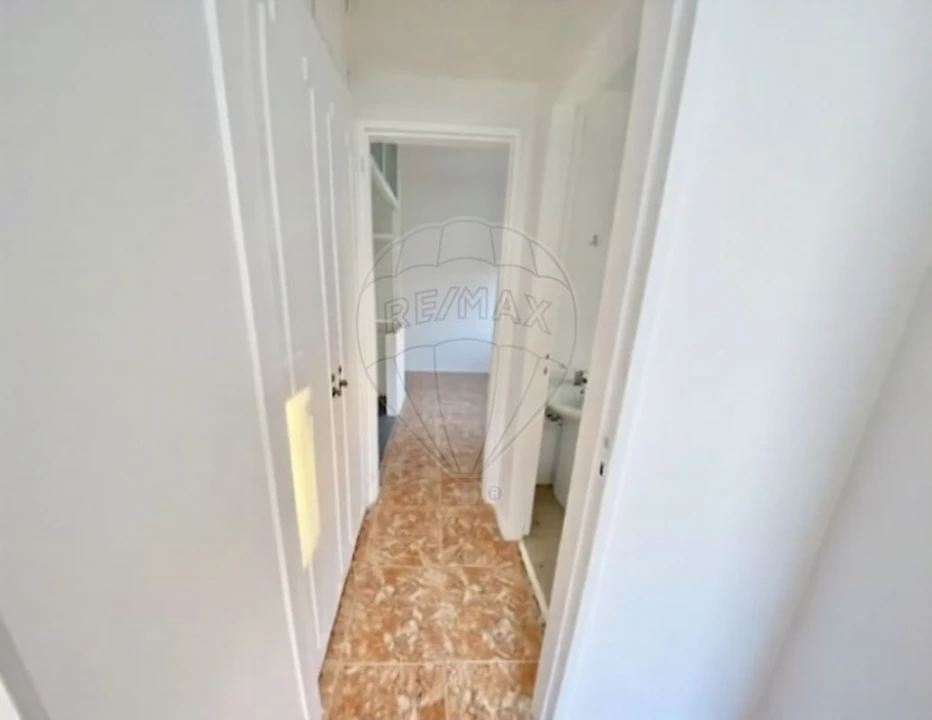 Apartamento T1 para Venda em Cacém e São Marcos Foto 5