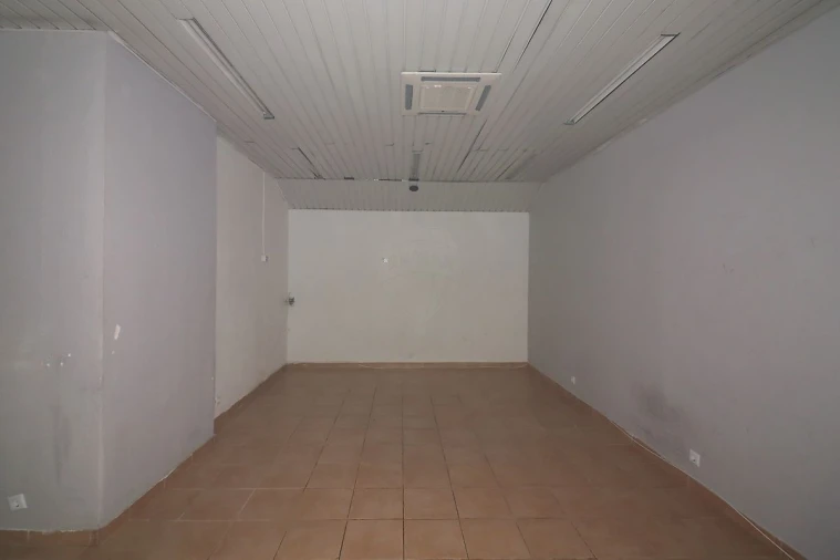 Loja para Venda em Póvoa de Santa Iria e Forte da Casa Foto 3