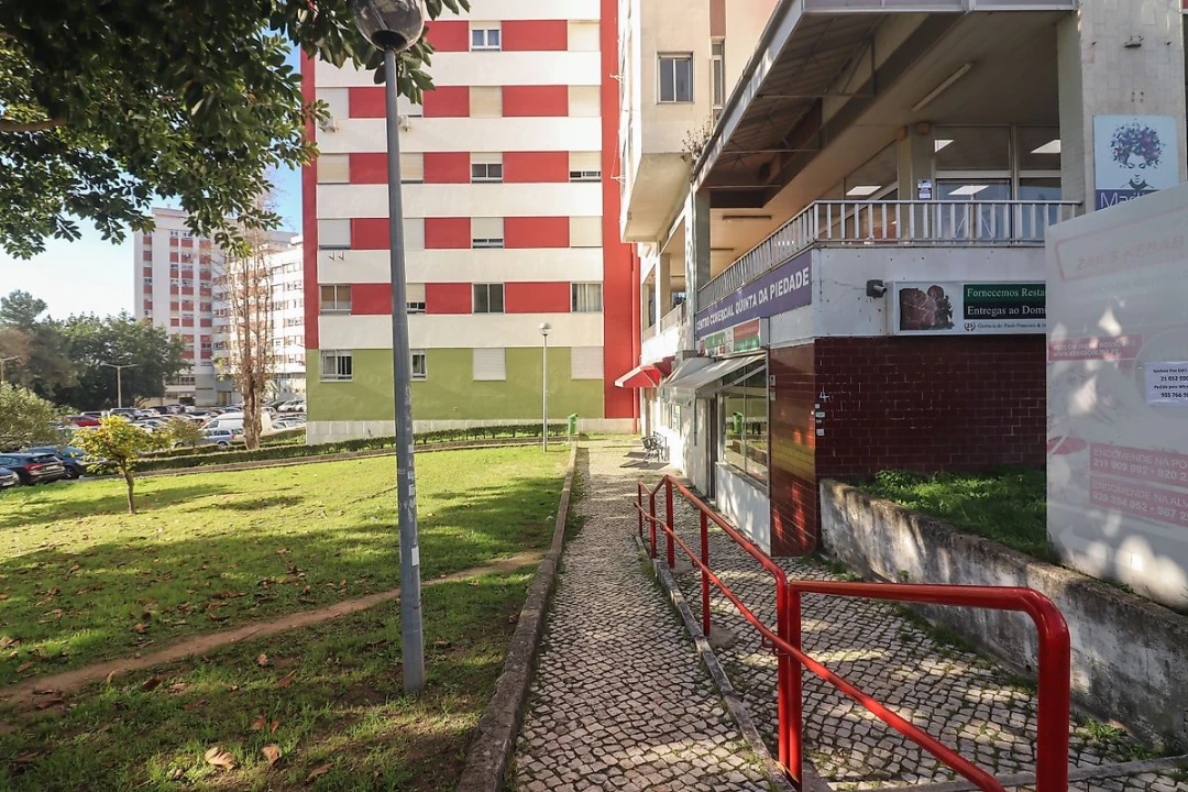 Loja para Arrendamento em Póvoa de Santa Iria e Forte da Casa Foto 10