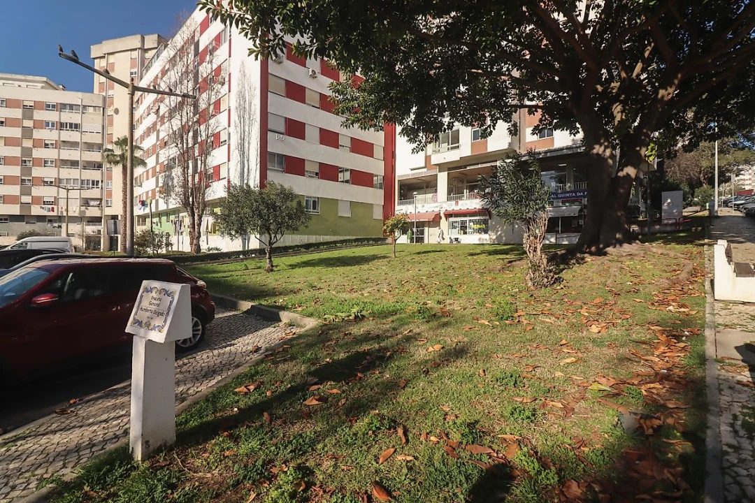 Loja para Arrendamento em Póvoa de Santa Iria e Forte da Casa Foto 11