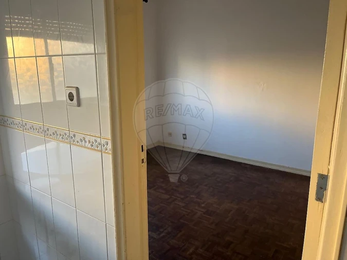 Apartamento T2 para Venda em Algueirão-Mem Martins Foto 11