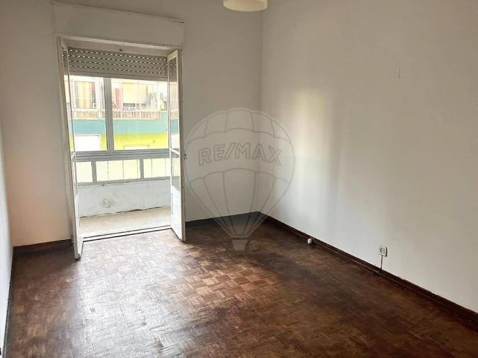 Apartamento T2 para Venda em Algueirão-Mem Martins Foto 5