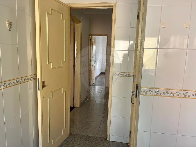 Apartamento T2 para Venda em Algueirão-Mem Martins Foto 17
