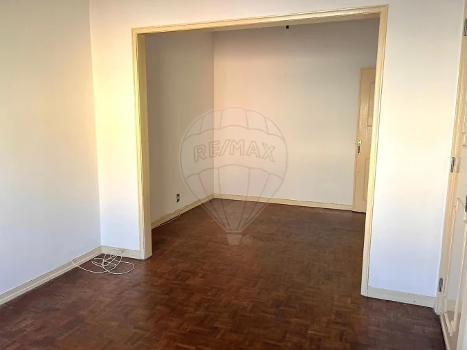Apartamento T2 para Venda em Algueirão-Mem Martins Foto 15