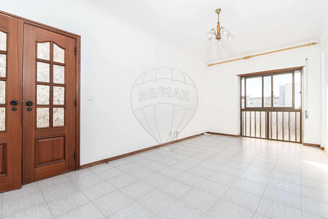 Apartamento T2 para Venda em Massamá e Monte Abraão Foto 5