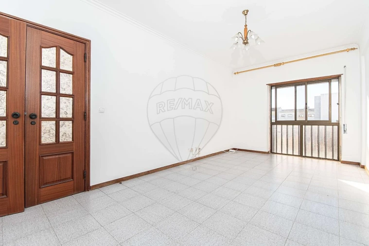Apartamento T2 para Venda em Massamá e Monte Abraão Foto 5