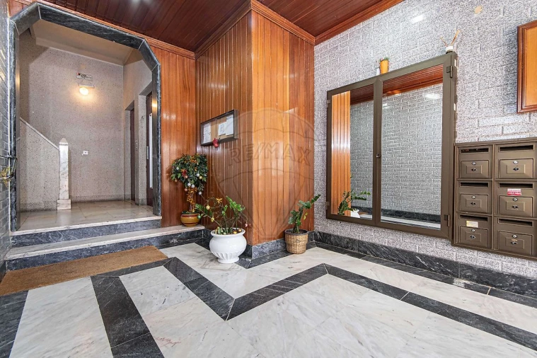 Apartamento T2 para Venda em Massamá e Monte Abraão Foto 16