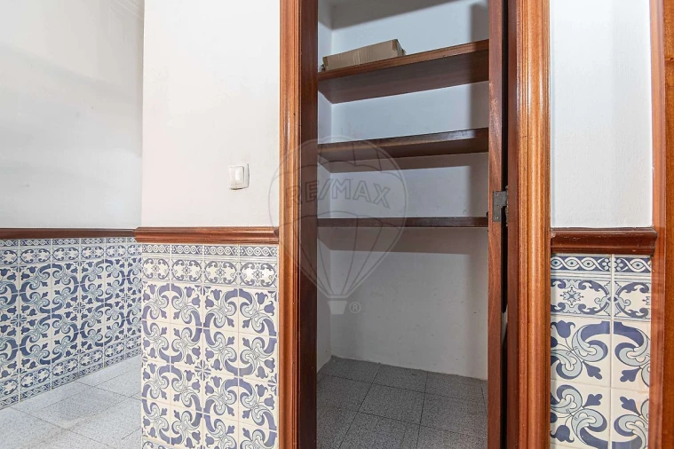 Apartamento T2 para Venda em Massamá e Monte Abraão Foto 10