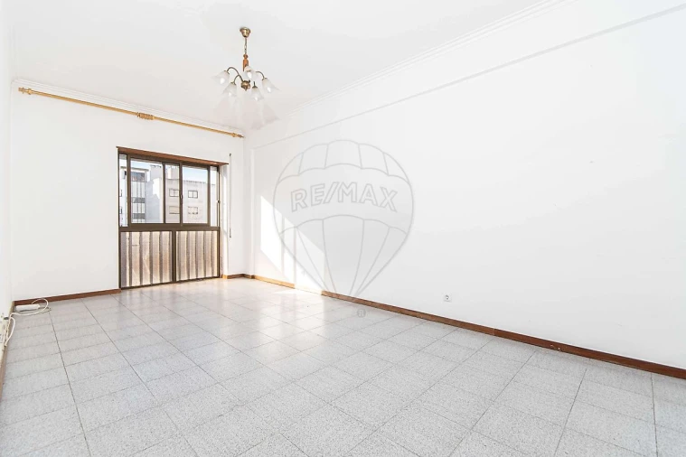 Apartamento T2 para Venda em Massamá e Monte Abraão Foto 4