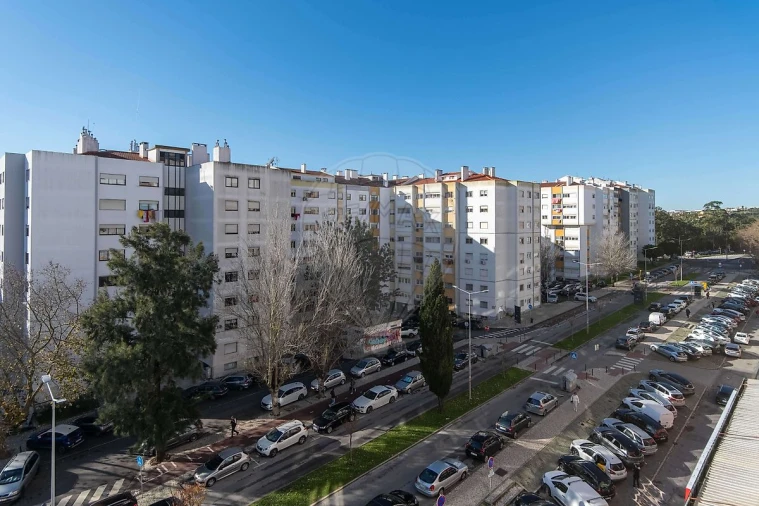 Apartamento T2 para Venda em Massamá e Monte Abraão Foto 21