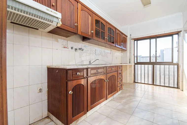 Apartamento T2 para Venda em Massamá e Monte Abraão Foto 3