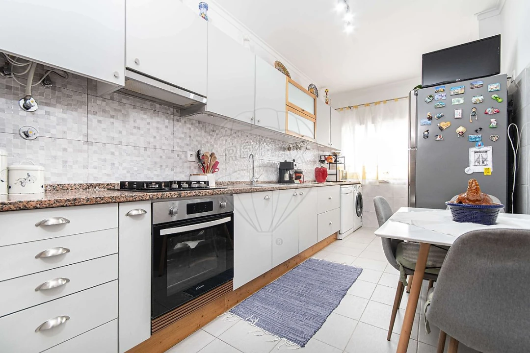 Apartamento T3 para Venda em Santa Iria de Azoia, São João da Talha e Bobadela Foto 1