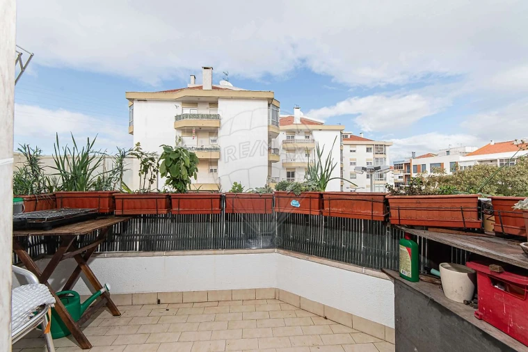 Apartamento T3 para Venda em Santa Iria de Azoia, São João da Talha e Bobadela Foto 6