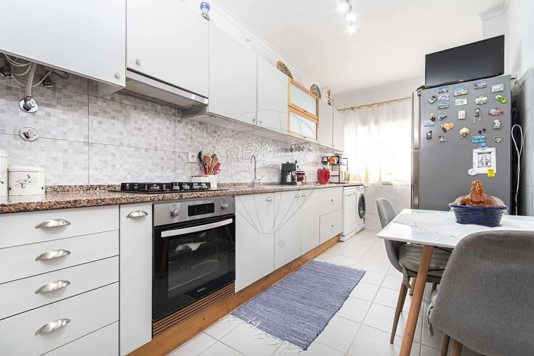 Apartamento T3 para Venda em Santa Iria de Azoia, São João da Talha e Bobadela Foto 1