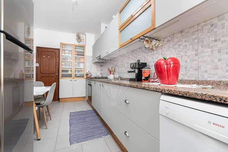 Apartamento T3 para Venda em Santa Iria de Azoia, São João da Talha e Bobadela Foto 8