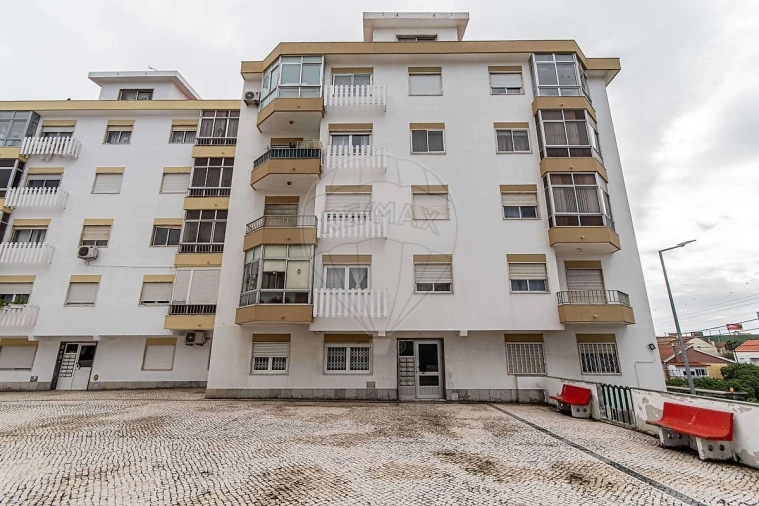 Apartamento T3 para Venda em Santa Iria de Azoia, São João da Talha e Bobadela Foto 20