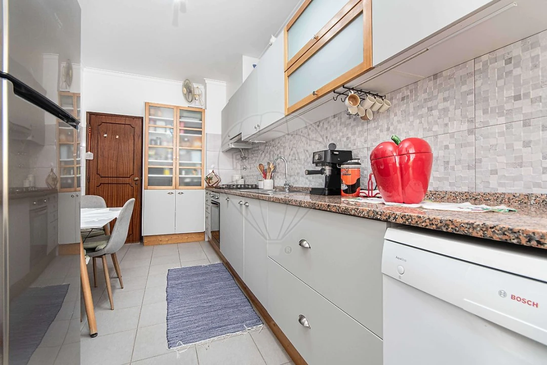 Apartamento T3 para Venda em Santa Iria de Azoia, São João da Talha e Bobadela Foto 8