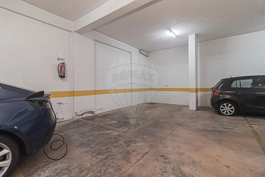 Apartamento T2 para Arrendamento em Queluz e Belas Foto 25