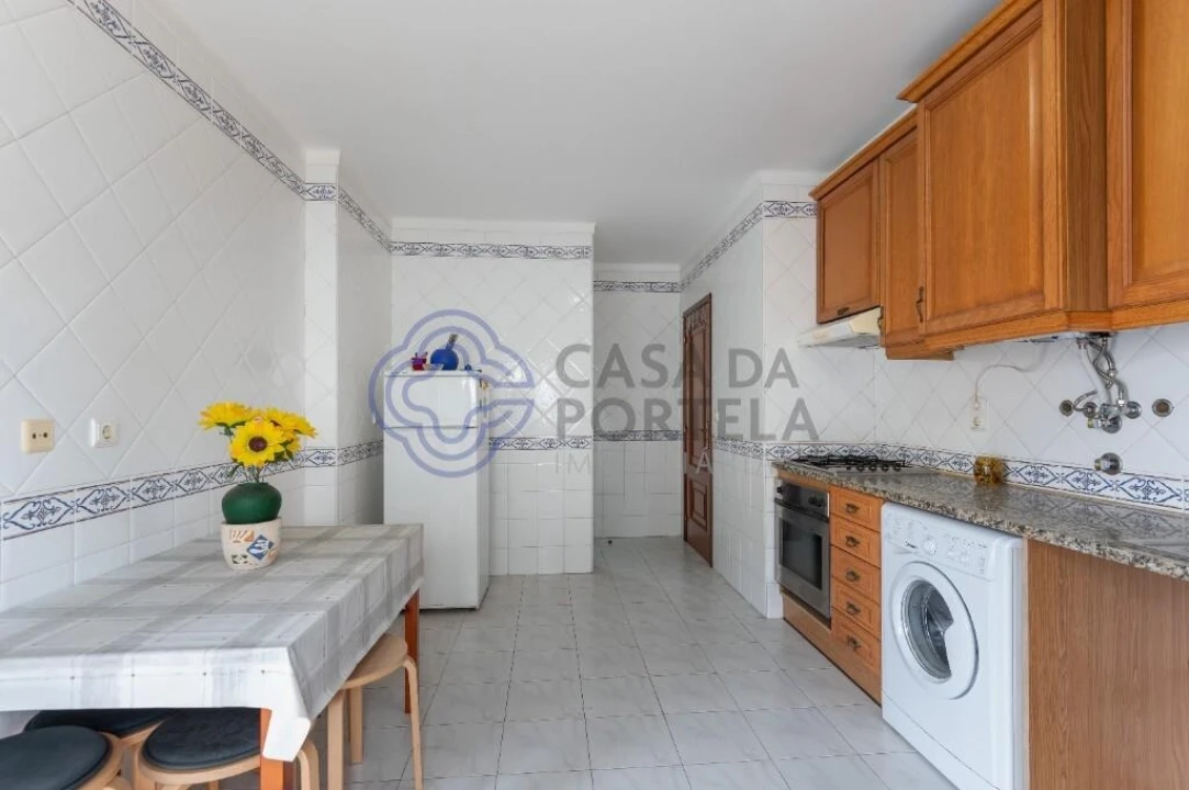 Apartamento T2 para Venda em Bombarral e Vale Covo Foto 13