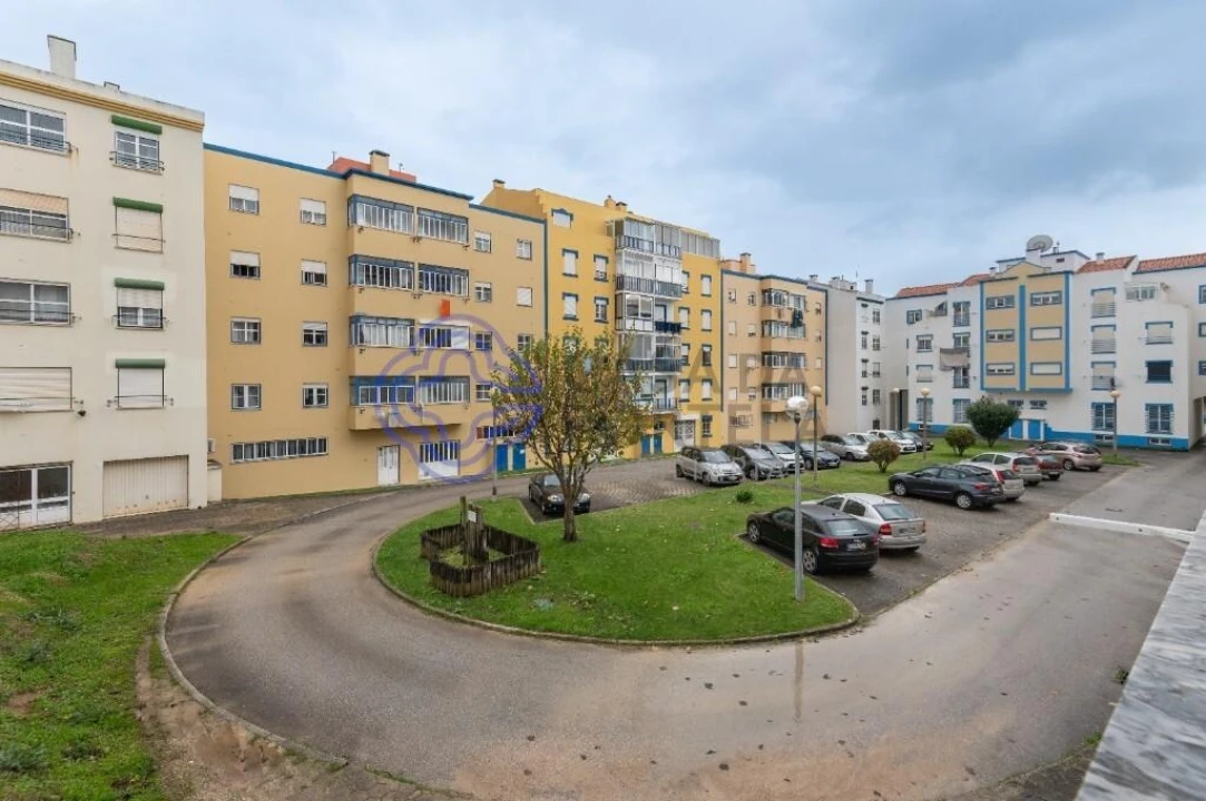 Apartamento T2 para Venda em Bombarral e Vale Covo Foto 22