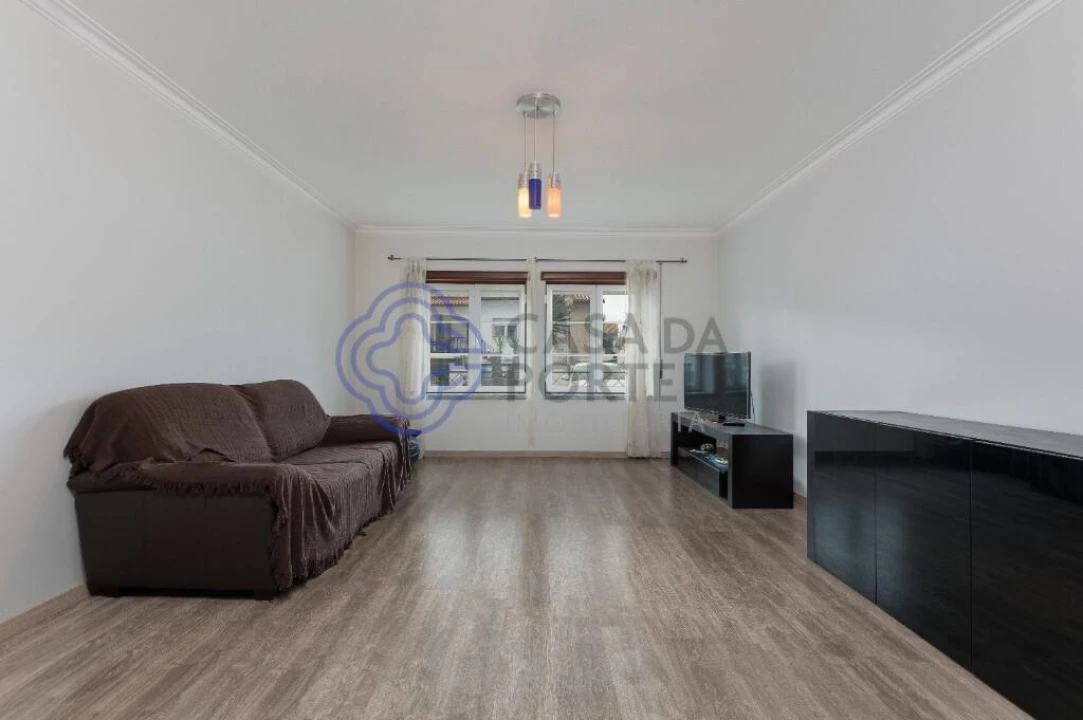 Apartamento T2 para Venda em Bombarral e Vale Covo Foto 16