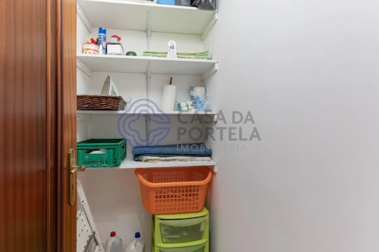 Apartamento T2 para Venda em Bombarral e Vale Covo Foto 14