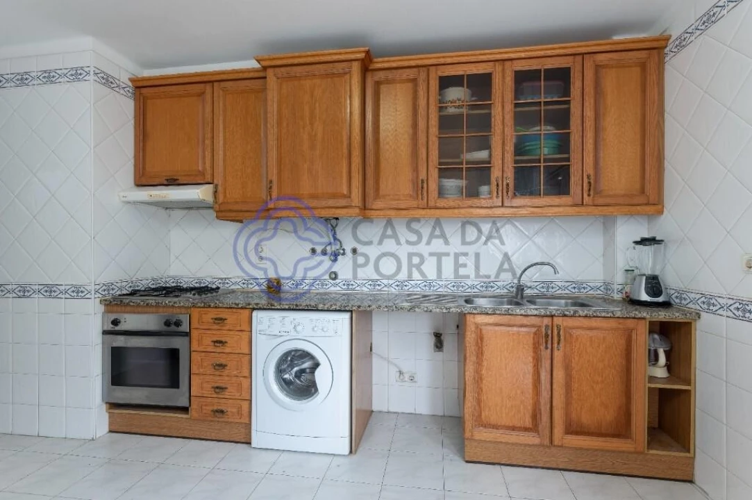 Apartamento T2 para Venda em Bombarral e Vale Covo Foto 12