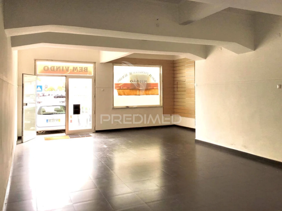 Loja para Venda em Corroios Foto 1