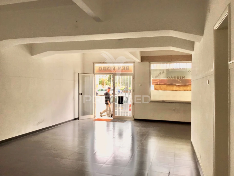 Loja para Venda em Corroios Foto 2