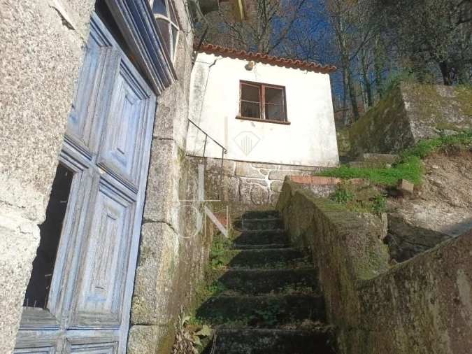 Moradia T3 para Venda em Lufrei Foto 5