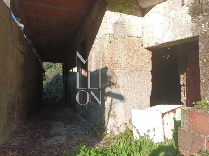 Moradia T3 para Venda em Lufrei Foto 6