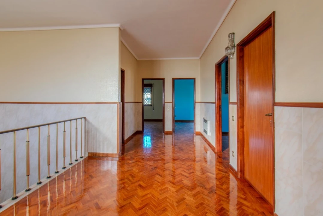 Moradia T4 para Venda em Fânzeres e São Pedro da Cova Foto 16