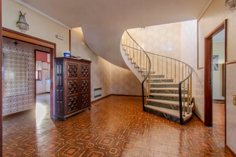 Moradia T4 para Venda em Fânzeres e São Pedro da Cova Foto 26