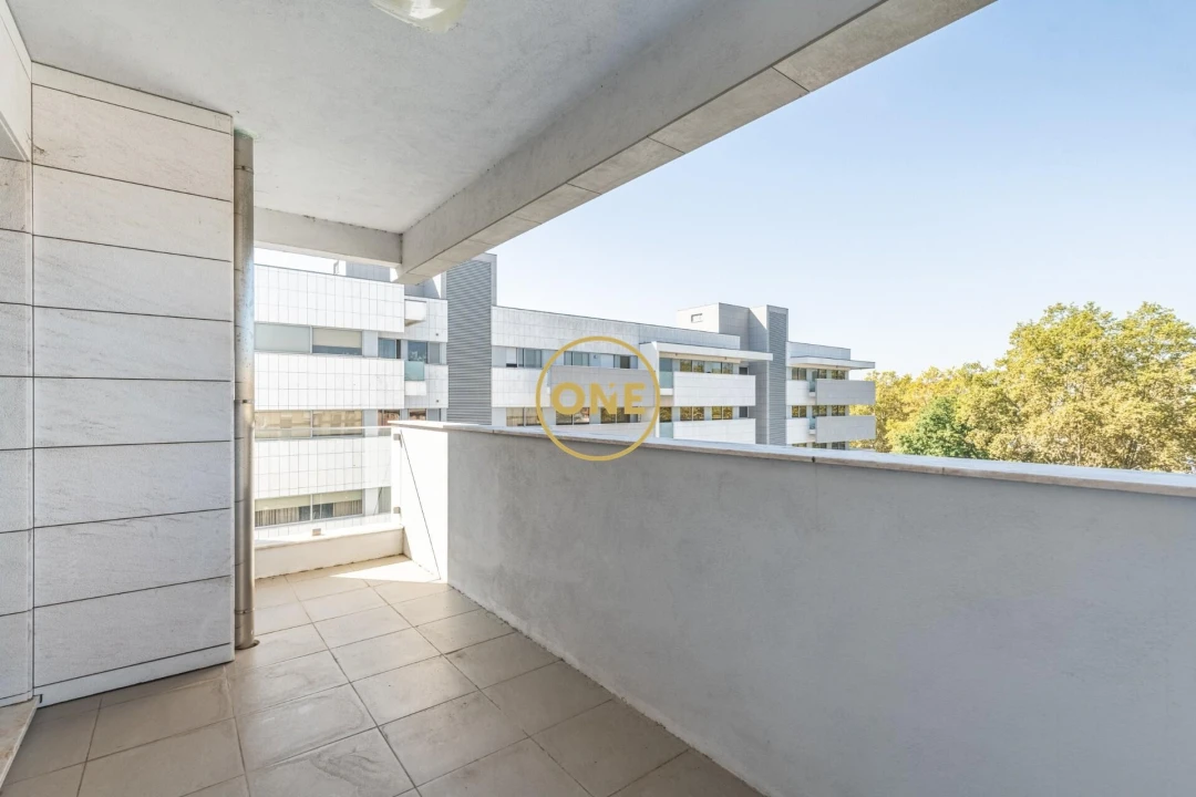 Apartamento T4 para Venda em Antas e Abade de Vermoim Foto 21