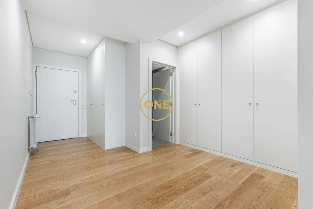 Apartamento T4 para Venda em Antas e Abade de Vermoim Foto 12