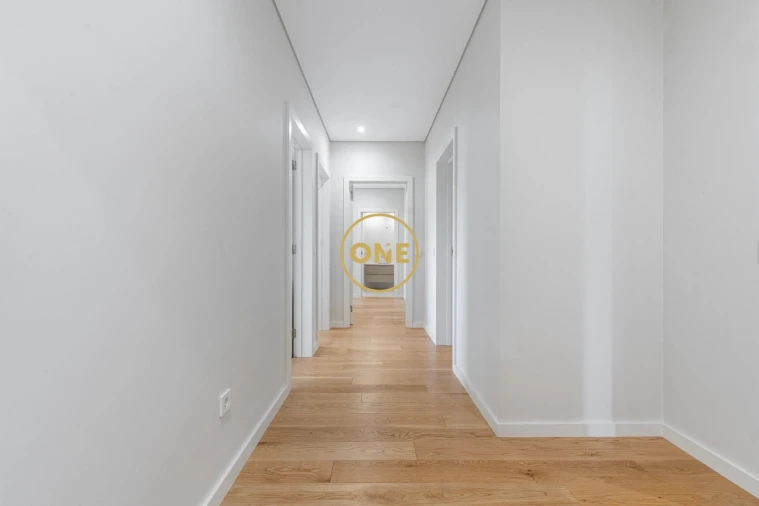 Apartamento T4 para Venda em Antas e Abade de Vermoim Foto 24