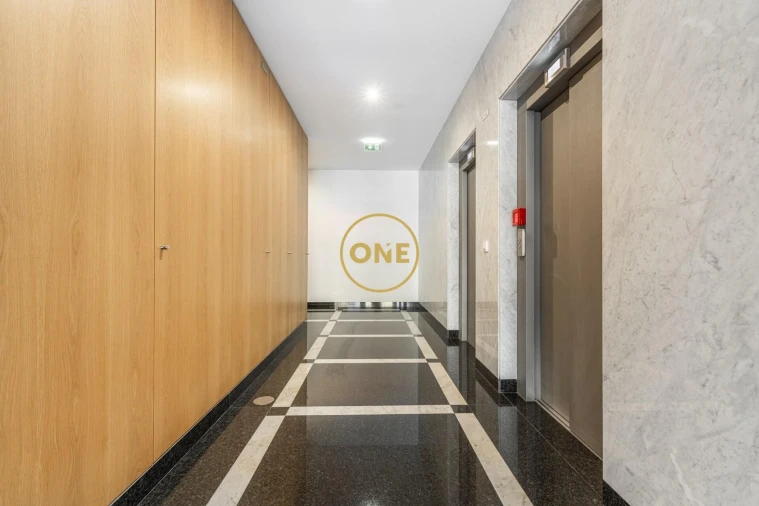 Apartamento T4 para Venda em Antas e Abade de Vermoim Foto 10