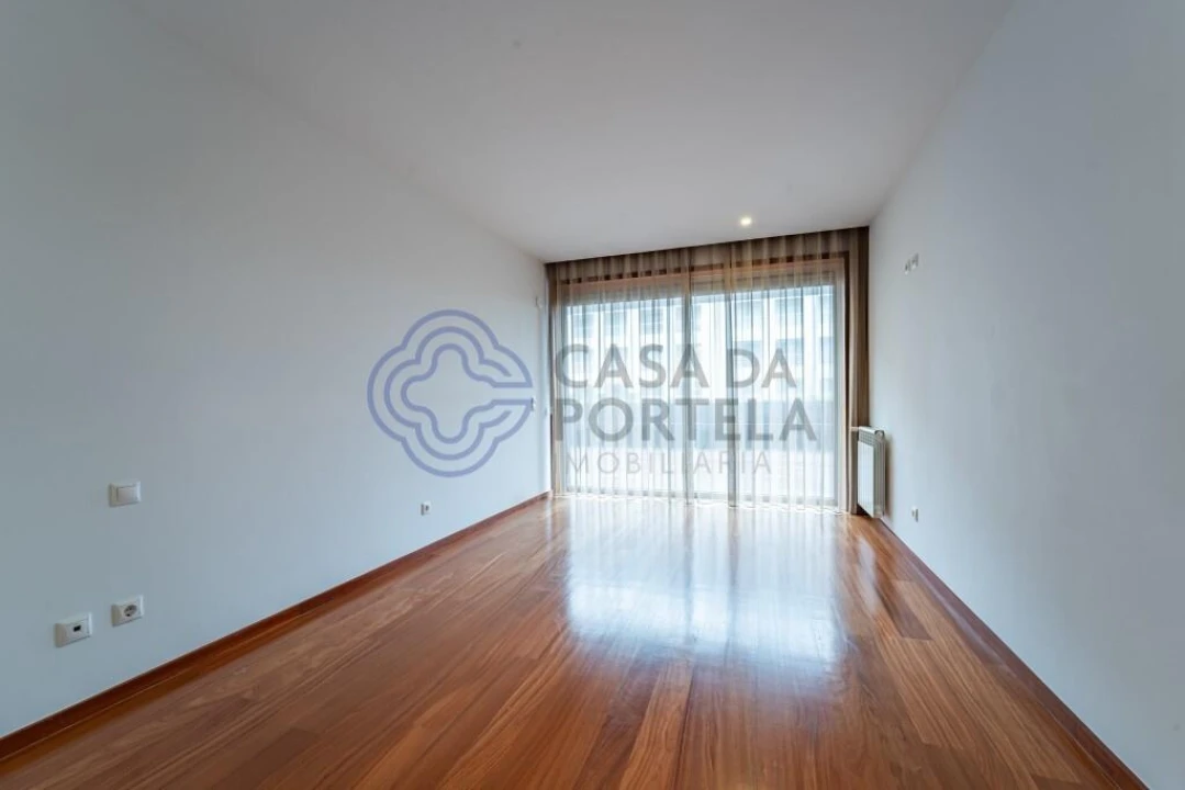 Apartamento T3 para Venda em Arcozelo Foto 17
